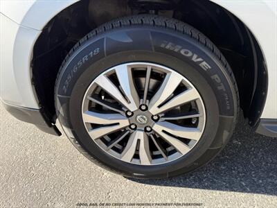 2017 Nissan Pathfinder SV   - Photo 24 - Garden City, ID 83714