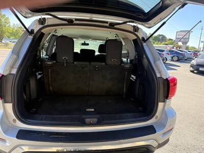 2017 Nissan Pathfinder SV   - Photo 17 - Garden City, ID 83714
