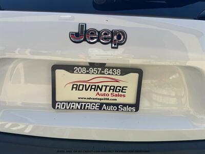 2019 Jeep Cherokee Latitude Plus 4x4 4dr SUV - Photo 32 - Garden City, ID 83714