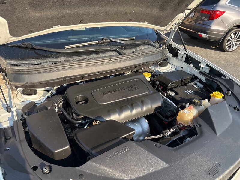 2019 Jeep Cherokee Latitude Plus 4x4 4dr SUV - Photo 21 - Garden City, ID 83714