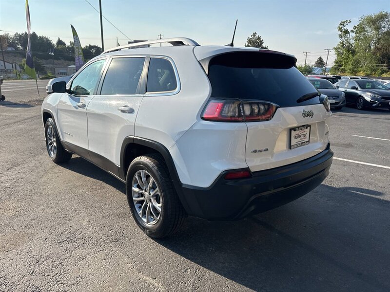 2019 Jeep Cherokee Latitude Plus 4x4 4dr SUV - Photo 5 - Garden City, ID 83714