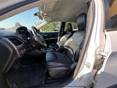 2019 Jeep Cherokee Latitude Plus 4x4 4dr SUV - Photo 11 - Garden City, ID 83714