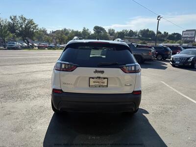 2019 Jeep Cherokee Latitude Plus 4x4 4dr SUV - Photo 6 - Garden City, ID 83714
