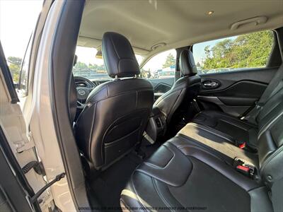 2019 Jeep Cherokee Latitude Plus 4x4 4dr SUV - Photo 14 - Garden City, ID 83714