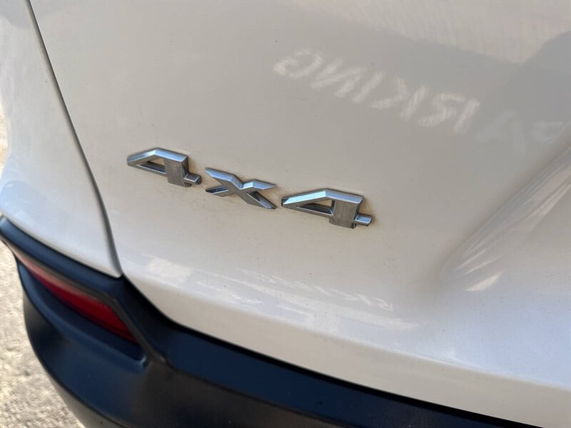 2019 Jeep Cherokee Latitude Plus 4x4 4dr SUV - Photo 28 - Garden City, ID 83714