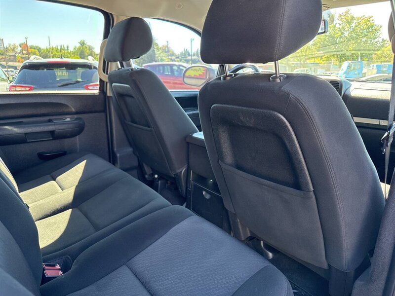 2013 Chevrolet Silverado 1500 LT 4x4 4dr Crew Cab 5.8 ft. SB - Photo 18 - Garden City, ID 83714