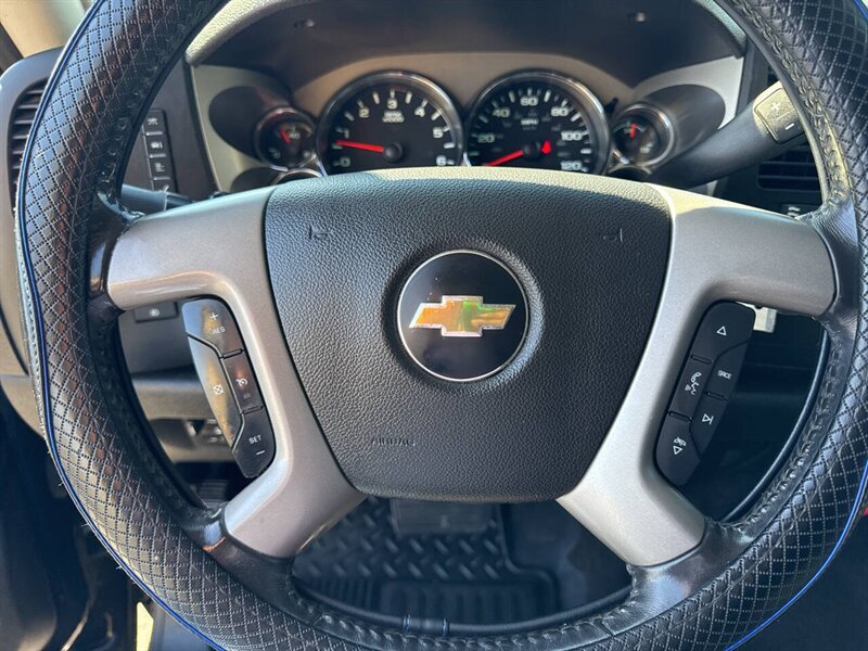 2013 Chevrolet Silverado 1500 LT 4x4 4dr Crew Cab 5.8 ft. SB - Photo 25 - Garden City, ID 83714