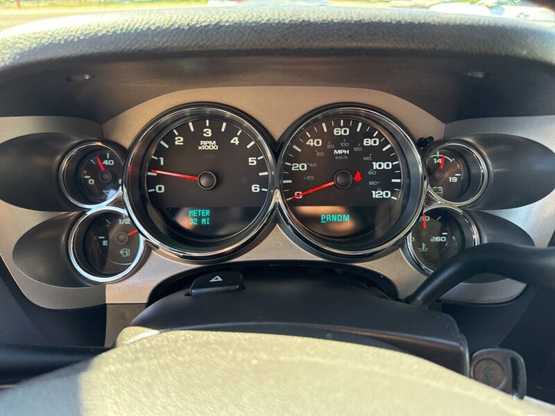 2013 Chevrolet Silverado 1500 LT 4x4 4dr Crew Cab 5.8 ft. SB - Photo 12 - Garden City, ID 83714