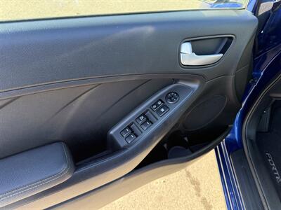 2018 Kia Forte LX - Photo 10 - Garden City, ID 83714