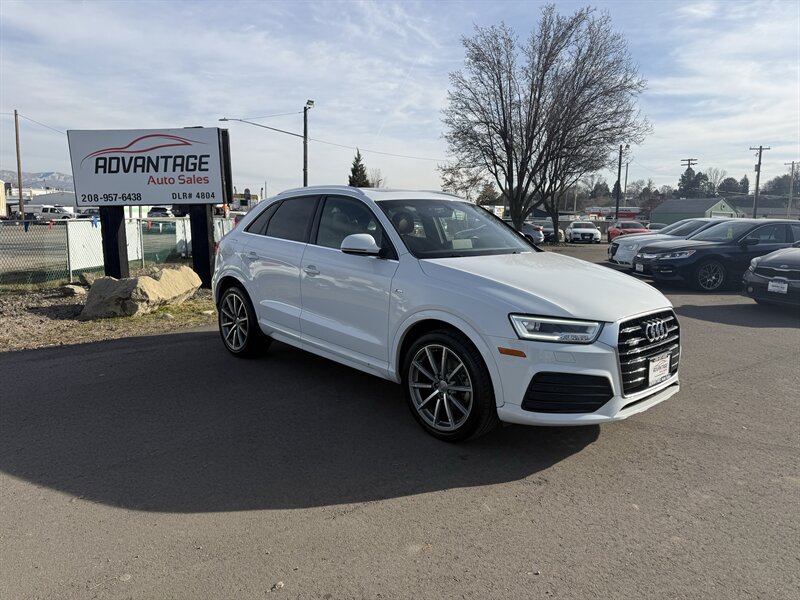 2018 Audi Q3 2.0T quattro Premium Plus  