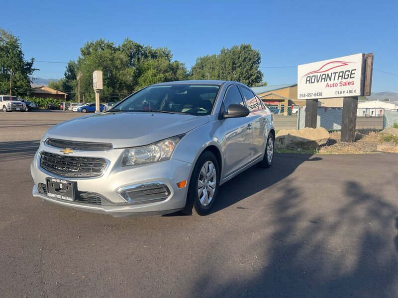 2016 Chevrolet Cruze Limited LS Auto 4dr Sedan w/1SB - Photo 3 - Garden City, ID 83714