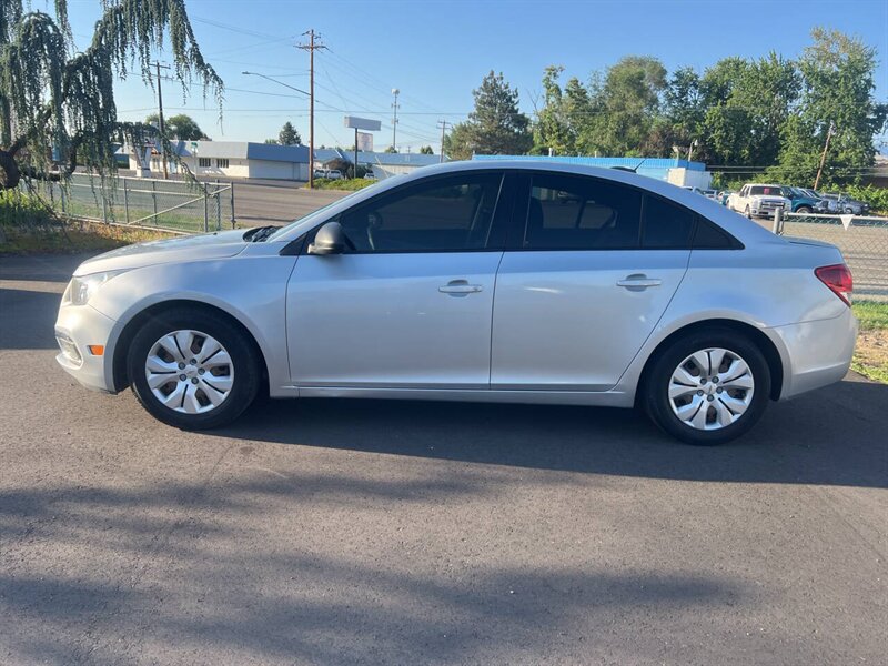 2016 Chevrolet Cruze Limited LS Auto 4dr Sedan w/1SB - Photo 4 - Garden City, ID 83714