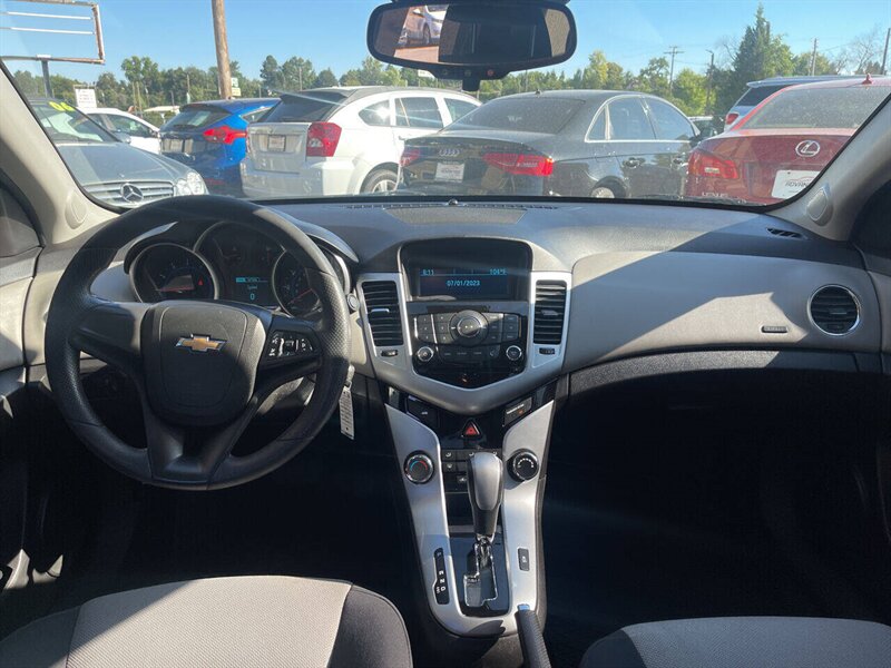 2016 Chevrolet Cruze Limited LS Auto 4dr Sedan w/1SB - Photo 9 - Garden City, ID 83714