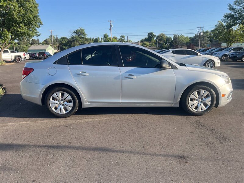 2016 Chevrolet Cruze Limited LS Auto 4dr Sedan w/1SB - Photo 8 - Garden City, ID 83714