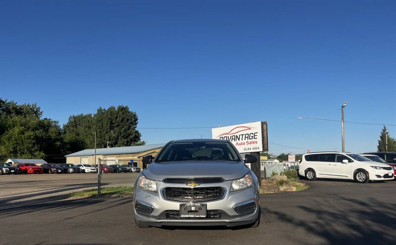 2016 Chevrolet Cruze Limited LS Auto 4dr Sedan w/1SB - Photo 2 - Garden City, ID 83714
