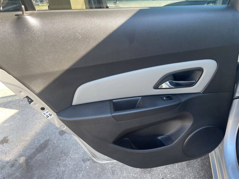 2016 Chevrolet Cruze Limited LS Auto 4dr Sedan w/1SB - Photo 23 - Garden City, ID 83714