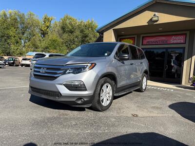 2017 Honda Pilot LX - Photo 3 - Garden City, ID 83714