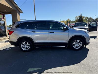 2017 Honda Pilot LX - Photo 8 - Garden City, ID 83714