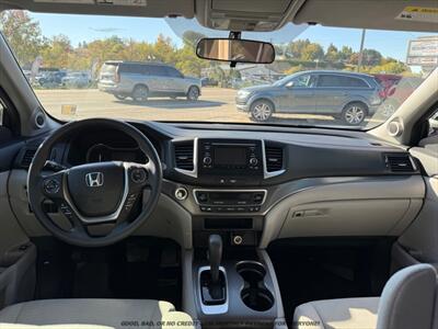 2017 Honda Pilot LX - Photo 9 - Garden City, ID 83714