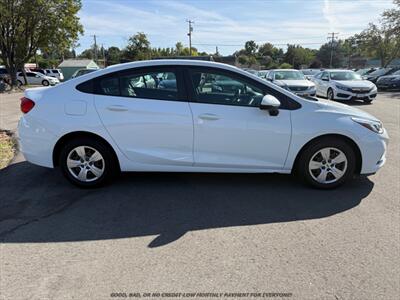 2017 Chevrolet Cruze LS Auto   - Photo 8 - Garden City, ID 83714