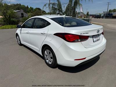 2016 Hyundai ELANTRA SE - Photo 5 - Garden City, ID 83714