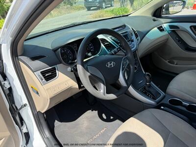 2016 Hyundai ELANTRA SE - Photo 10 - Garden City, ID 83714