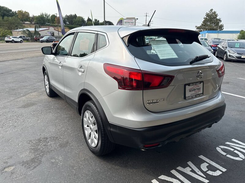 2019 Nissan Rogue Sport S AWD 4dr Crossover - Photo 5 - Garden City, ID 83714