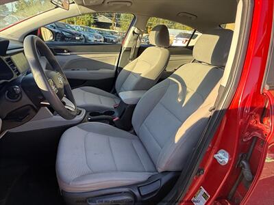 2020 Hyundai Elantra SEL   - Photo 11 - Garden City, ID 83714