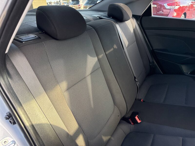 2019 Hyundai ACCENT SE 4dr Sedan 6A - Photo 18 - Garden City, ID 83714