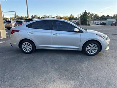 2019 Hyundai ACCENT SE 4dr Sedan 6A - Photo 8 - Garden City, ID 83714