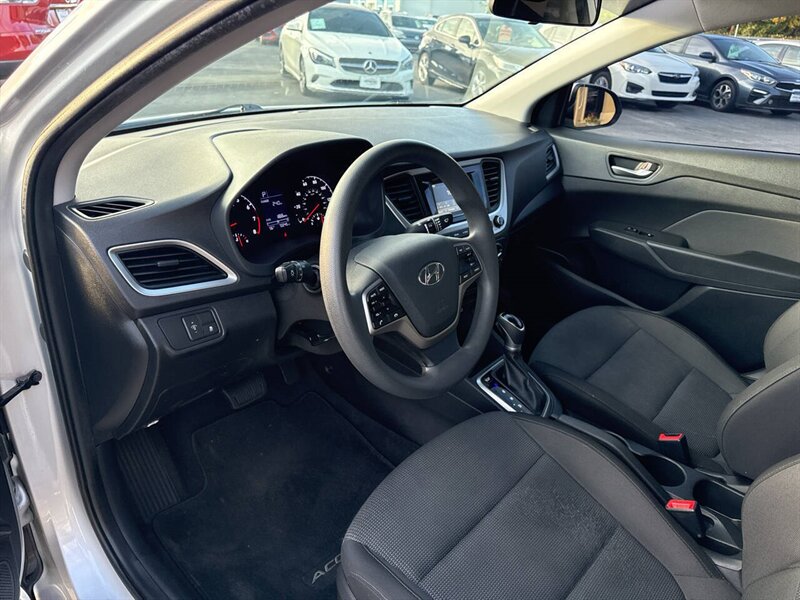 2019 Hyundai ACCENT SE 4dr Sedan 6A - Photo 11 - Garden City, ID 83714