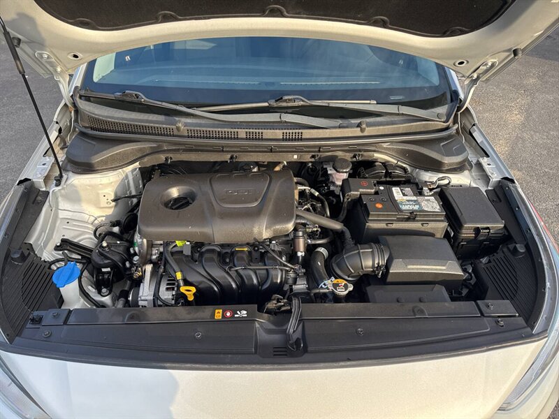 2019 Hyundai ACCENT SE 4dr Sedan 6A - Photo 22 - Garden City, ID 83714