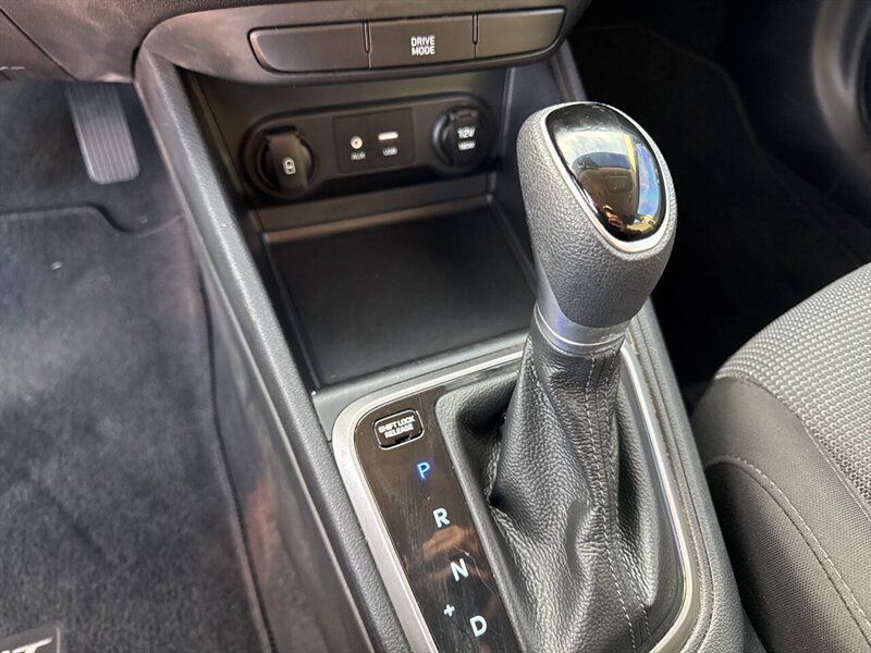 2019 Hyundai ACCENT SE 4dr Sedan 6A - Photo 28 - Garden City, ID 83714