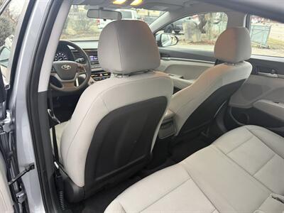 2017 Hyundai ELANTRA SE   - Photo 14 - Garden City, ID 83714