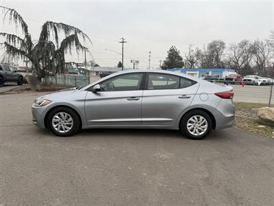 2017 Hyundai ELANTRA SE   - Photo 4 - Garden City, ID 83714
