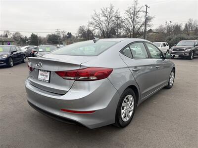 2017 Hyundai ELANTRA SE   - Photo 7 - Garden City, ID 83714