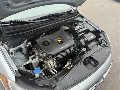 2017 Hyundai ELANTRA SE   - Photo 21 - Garden City, ID 83714