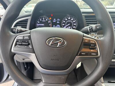 2017 Hyundai ELANTRA SE   - Photo 24 - Garden City, ID 83714