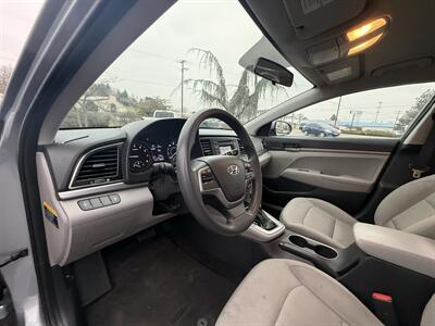 2017 Hyundai ELANTRA SE   - Photo 11 - Garden City, ID 83714