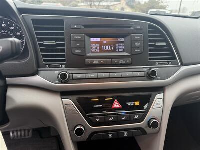 2017 Hyundai ELANTRA SE   - Photo 25 - Garden City, ID 83714