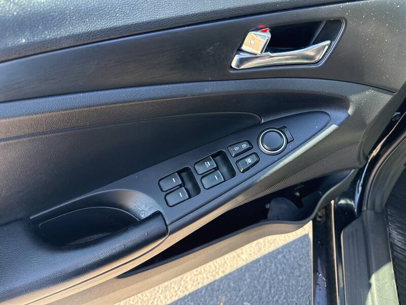 2012 Hyundai SONATA SE 2.0T 4dr Sedan - Photo 21 - Garden City, ID 83714