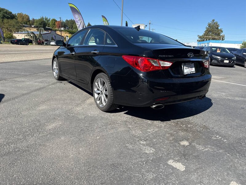 2012 Hyundai SONATA SE 2.0T 4dr Sedan - Photo 5 - Garden City, ID 83714