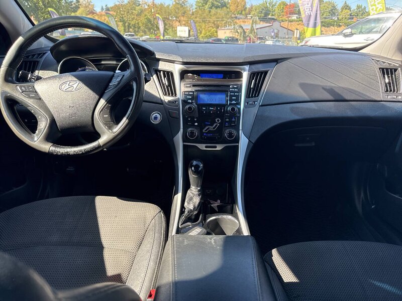 2012 Hyundai SONATA SE 2.0T 4dr Sedan - Photo 9 - Garden City, ID 83714
