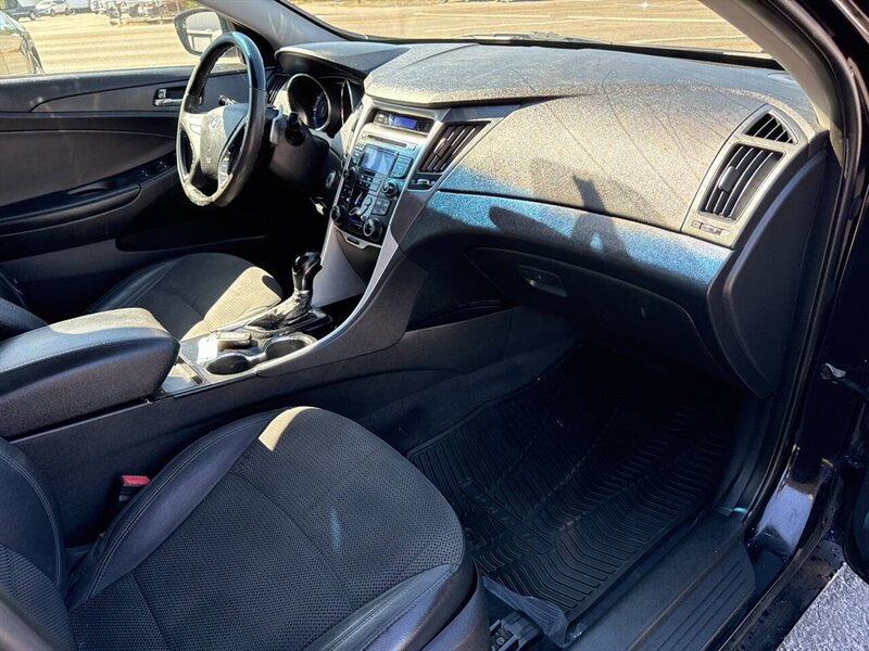 2012 Hyundai SONATA SE 2.0T 4dr Sedan - Photo 18 - Garden City, ID 83714