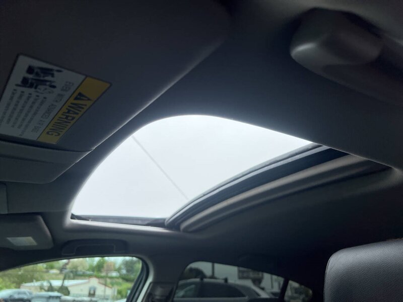 2014 Acura ILX 2.0L 4dr Sedan - Photo 12 - Garden City, ID 83714