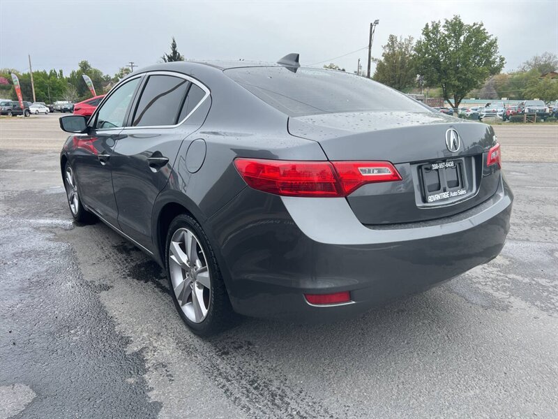 2014 Acura ILX 2.0L 4dr Sedan - Photo 5 - Garden City, ID 83714