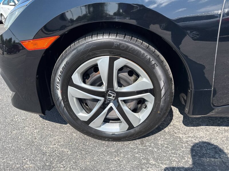 2016 Honda Civic LX 4dr Sedan CVT - Photo 22 - Garden City, ID 83714