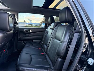 2017 Nissan Pathfinder Platinum - Photo 16 - Garden City, ID 83714