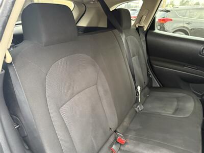 2015 Nissan Rogue Select S   - Photo 18 - Garden City, ID 83714