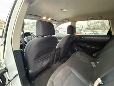 2015 Nissan Rogue Select S   - Photo 15 - Garden City, ID 83714